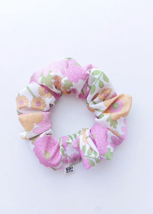 Scrunchie / Vinatge Floral / Crepe Fabric