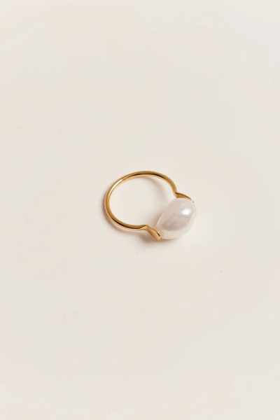 Esme Pearl ring