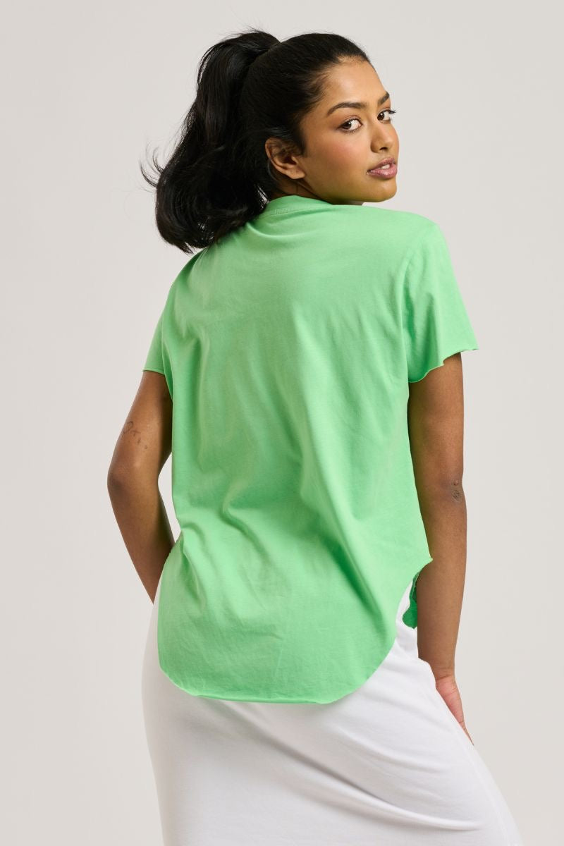 est. 1971 - Raw T-shirt - Apple Green - Womens Fashion